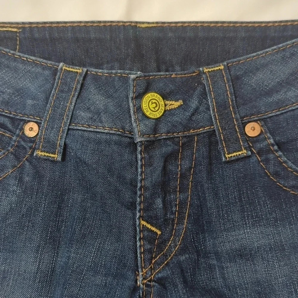 True Religion Riley Mid Rise Bermuda Short, Color Walking Dream Size 26 - Picture 5 of 14